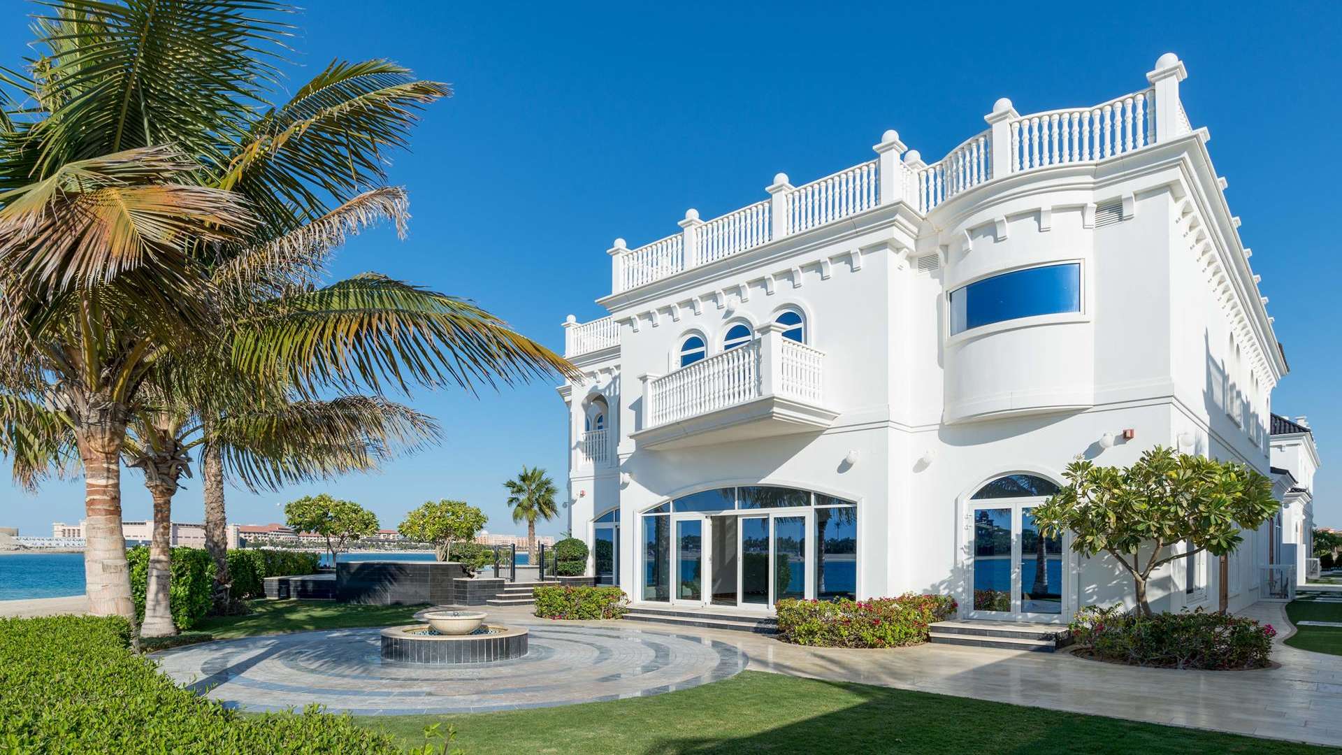 Beachfront Villas for Sale in Dubai